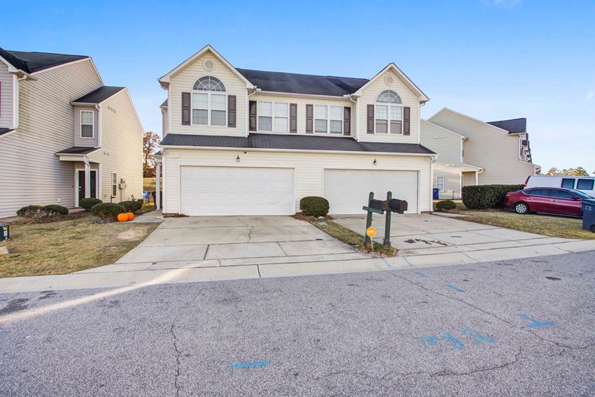 Blackwolf Run At Hedingham Apartments, 2101 Blackwolf Run Lane, Raleigh